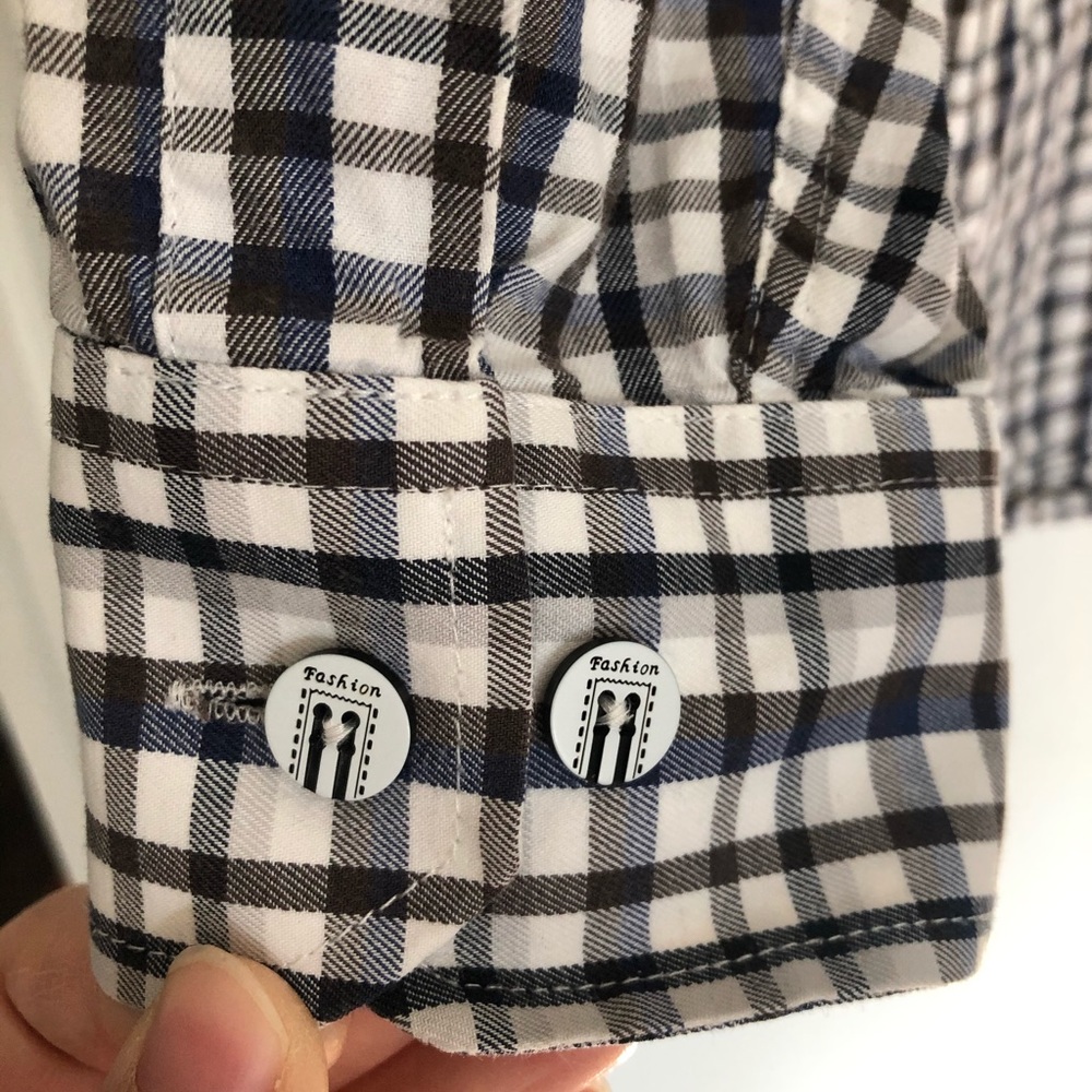 Shirt - Picture 3 of 4